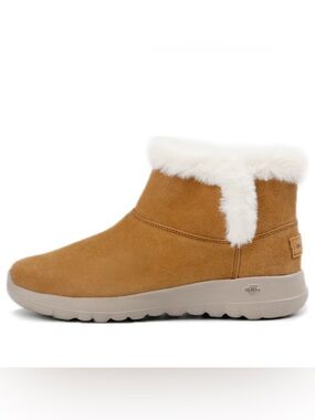 Skechers Air Cooled Goga Mat Tan Suede Ankle Boot with White Faux Fur Collar 8